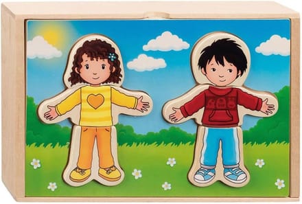 Houten Aankleedpuzzel met Jongen en Meisje in Kist
