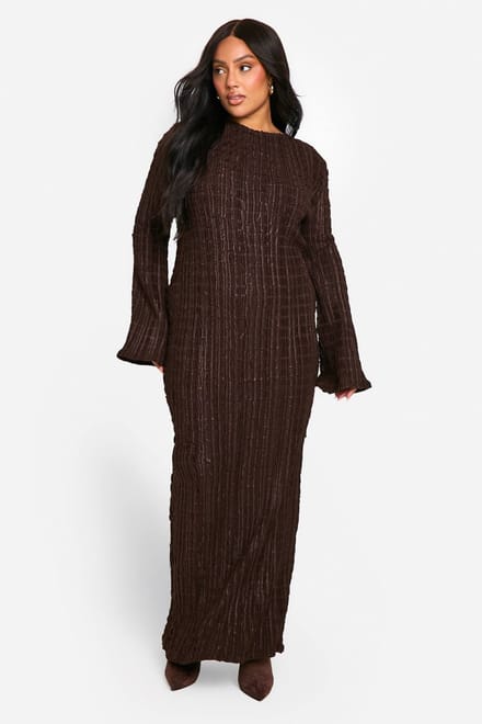 boohoo Dames PLUS GETEXTUREERDE MAXI-JURK MET UITLOPENDE MOUWEN | Chocolate | Maat: 28