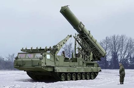 Trumpeter Modelbouwpakket Militaire voertuigen - 09521 Russian S-300V 9A85 SAM Plastic - 1:35 - Modelbouw