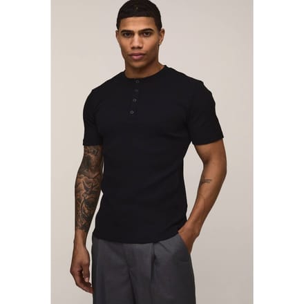 Muscle Fit Geribbeld Henley Hals Korte Mouw T-Shirt | Black | Size Medium
