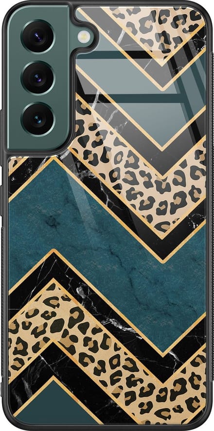 Hoesje geschikt voor Samsung Galaxy S22 - Luipaard zigzag - Luxe Glazen Hardcase - Luipaardprint - Multi