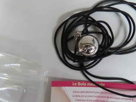Babylonia - Bola - Zilver hanger met zwart touw - Dolfijn