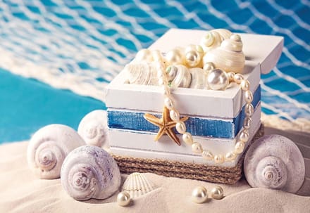 Fotobehang Sand Shells Pearls Coffer  | XXL - 312cm x 219cm | 130g/m2 Vlies