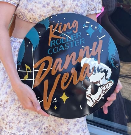 Danny Vera 'King of the Roller Coaster' Emaille Bord - 41 cm ø