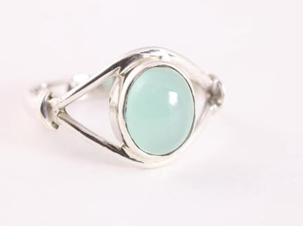 Opengewerkte zilveren ring met aqua chalcedoon - maat 15.5