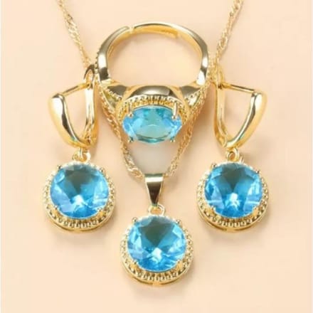 Nouvelles Boucles d'Oreilles Bagues Colliers Ensemble de Bijoux Trois Pièces beige