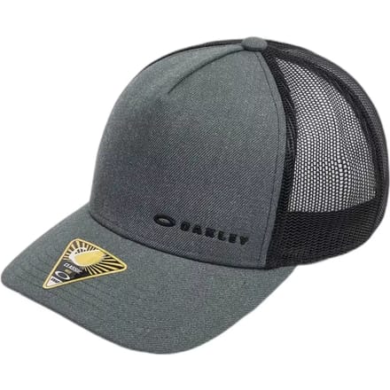 Trucker pet Oakley Chalten