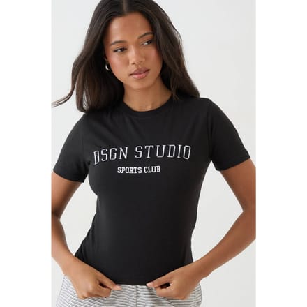 Dames Dsgn Studio Applique Geborduurd Baby T-shirt | Zwart | Maat: Medium