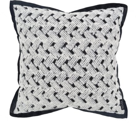 NOVÉE Nordic braid | 45 x 45 cm | kussenhoes | velvet/polyester