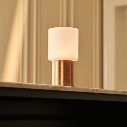 Tavellio Frank Oplaadbare Tafellamp – H22 – Hout en Glas – Lichtbruin
