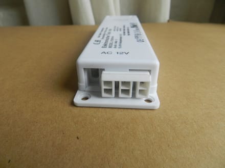 Elektronische trafo 105W LET OP alleen geschikt voor AMP aansluiting