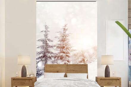 Behang - Fotobehang Boom - Sneeuw - Winter - Breedte 170 cm x hoogte 260 cm