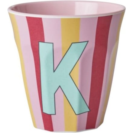Rice melamine beker medium gestreept letter k, roze
