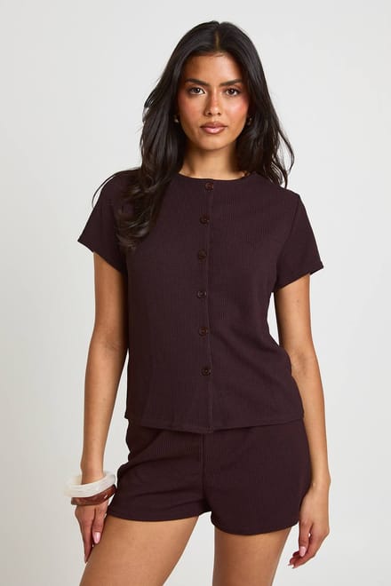 boohoo Dames Geribbelde Korte Mouw Doorknoop Top En Short Set | Chocoladebruin | Maat: 38