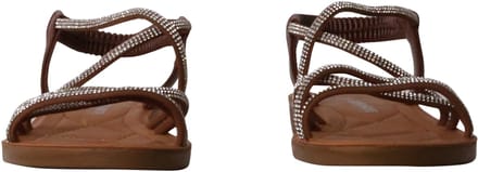 Sandalen om gewoon aan te trekken