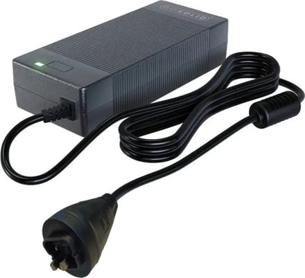 GO SOLID! ® Acculader geschikt voor Stella E-Bike 42V 2A 3 polig (plug met inkeping)