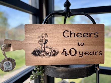 Creaties van Hier - Serveerplank - 40 jaar - Hout - 49 cm