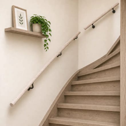 Boomstam Trapleuning Svea | White wash | 100cm | Bijbehorende beugels beschikbaar | Berkenhout