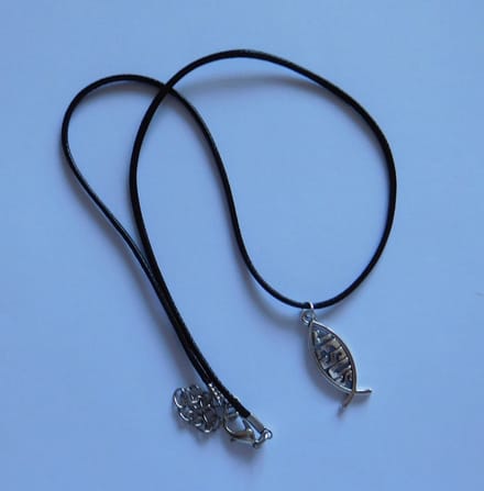 Ketting met hanger Jesus zilverkleur.