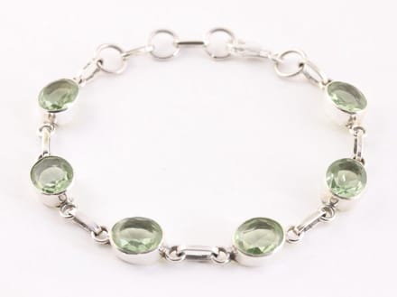Zilveren armband met groene amethist