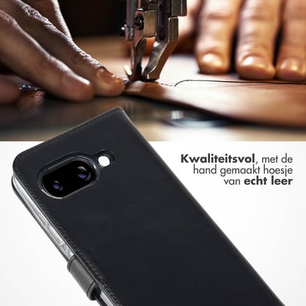 Selencia Hoesje - Geschikt voor Google Pixel 9a - Echt Lederen Bookcase - Zwart