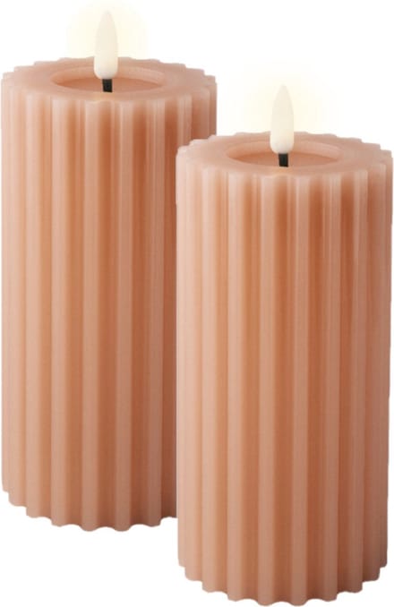 Lumineo Luxe LED kaars/stompkaars - 2x st - lichtroze - ribbel - D7,5 x H17,3 cm - timer