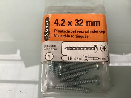 Star-X. Plaat schroef.cilinder kruis kop. 4.2 x 32 mm.16 stuks schroeven. Pzd-2.