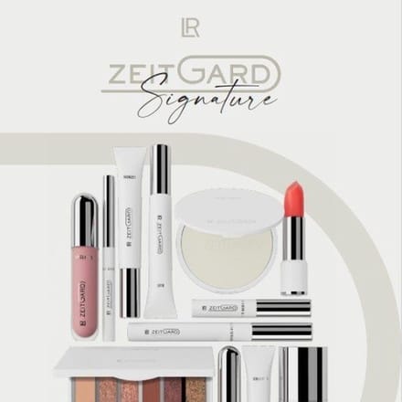 LR zeitgard signature complete set make-up. All you need make up set