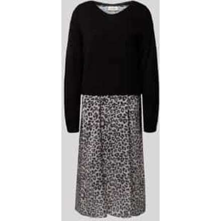 Getailleerde tricotjurk met mix van wol en mohair