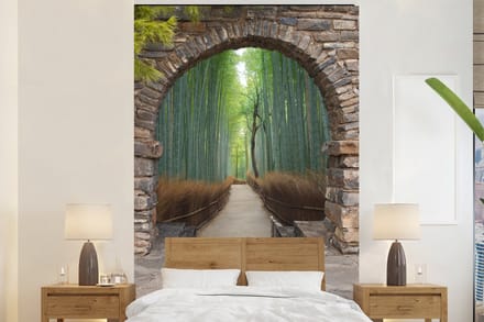 Behang - Fotobehang Bamboe - Japans - Doorkijk - Bos - Breedte 145 cm x hoogte 220 cm