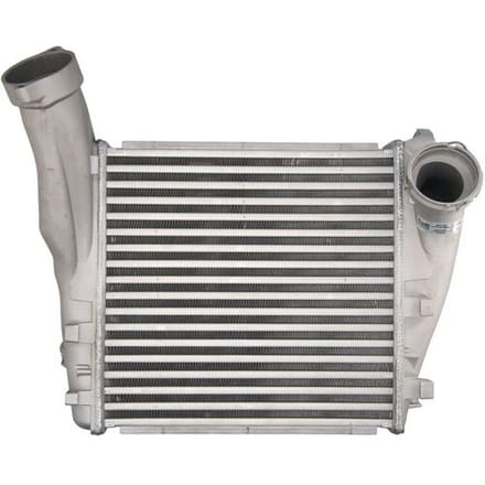 Intercooler NISSENS 96178