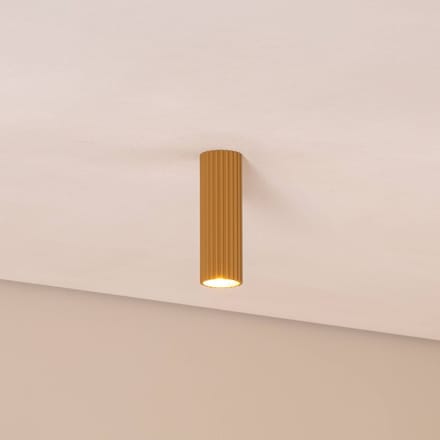 Plafondlamp KARBON 20 geribbelde buisspot van 20 cm - Sollux Lighting - IP20 - Goud aluminium behuizing - 6.5 x 6.5 x 20 cm - 1 x GU10 LED, exclusief lichtbron - Max. 10 W - Minimalistische plafondlamp voor gang, hal en woonkamer