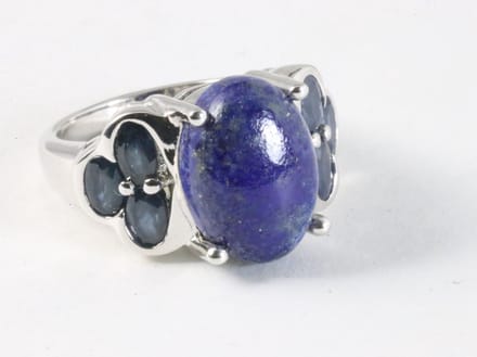 Hoogglans zilveren ring met lapis lazuli en blauwe saffier - maat 18