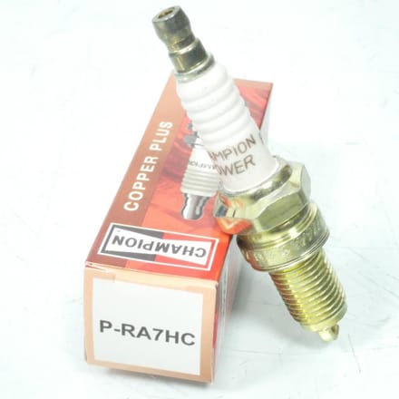 Bougie d'allumage Champion pour Scooter Keeway 125 Hacker P-RA7HC / équivalent DPR7EA-9 Neuf