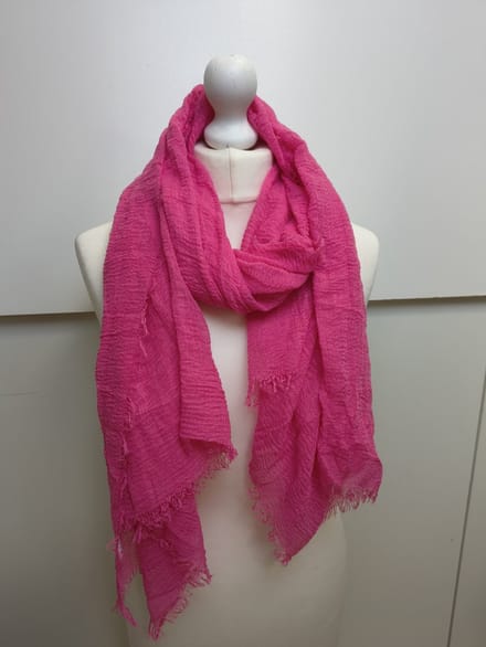 Lange gekreukelde dames sjaal Zoe-effen fuchsia