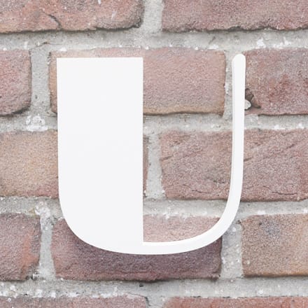 Huisnummer Broadway U wit - Huisnummerbord - 10 cm - zelfklevend