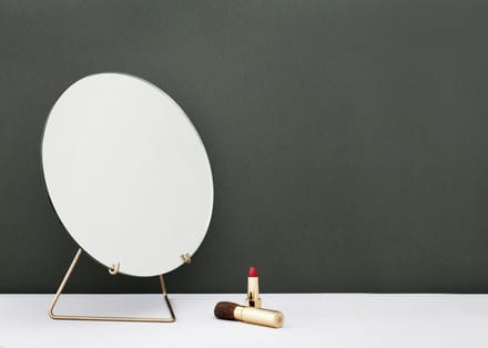 Moebe Standing Mirror - Ø 30 - messing