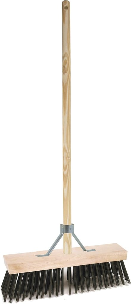 Betra Buitenbezem - FSC hout - staaldraad - hard - 30 x 130 cm