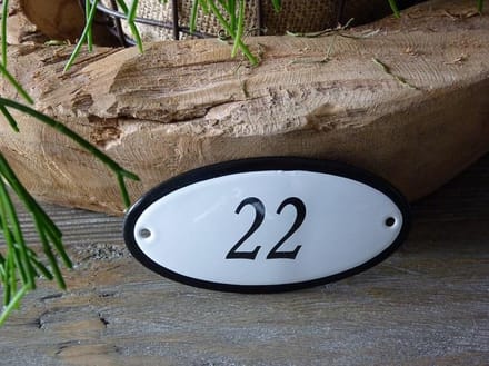 Emaille huisnummer 10x5 wit nr. 22