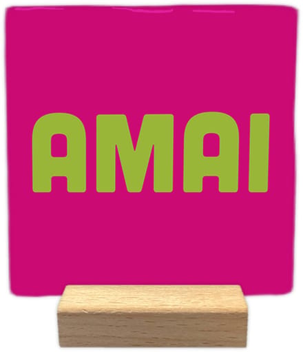 Amai - Keramische decoratie tegel - incl. houten presenteerblok