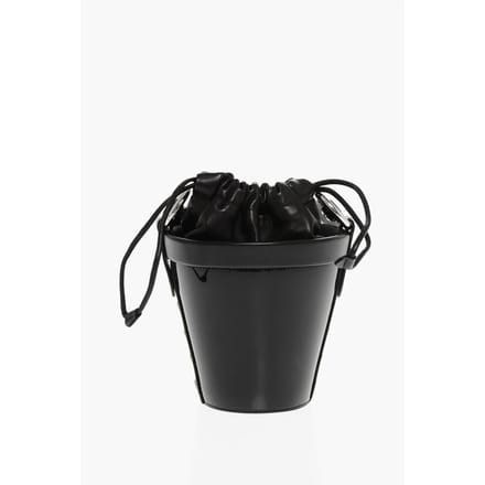 Zwarte leren bucketbag met verstelbare schouderband