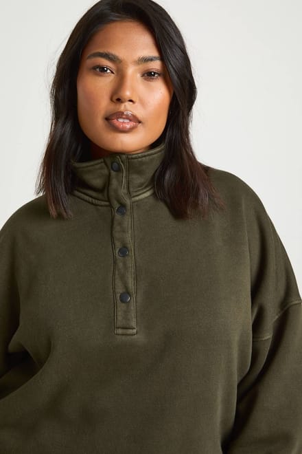 boohoo Dames Plus Gewassen Trechter Hals Sweatshirt Trainingspak | Khaki | Maat: 16