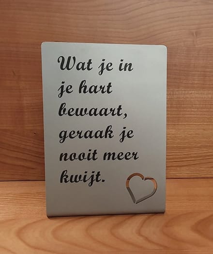 RVS “Hart bewaart” Rouwdecoratie Grafdecoratie Aandenken