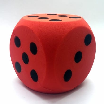 T&F Creations Grote dobbelsteen - 2x - rood - 16 x 16 cm - foam - groot formaat - dobbelspel dobbelsteen