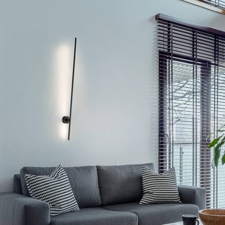 LED wandlamp PURE Grafo, zwart, hoogte 117 cm