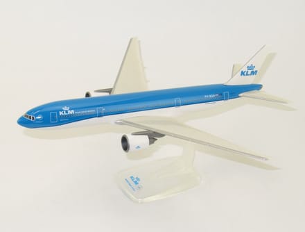 Schaalmodel vliegtuig KLM Boeing 777-200 schaal 1:200 lengte 31,85cm