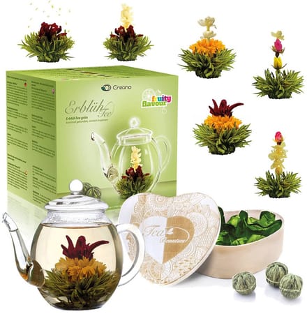 Set van 6 bloementhee "Groene thee" in hartvormige houten doos + 500ml theepot