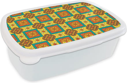 Broodtrommel Wit - Lunchbox - Brooddoos - Patchwork - Retro - Bloemen - Design - 18x12x6 cm - Volwassenen