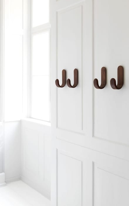 Normann Copenhagen Curve-haken - notenhout