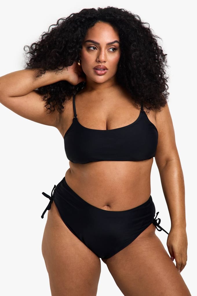 boohoo Dames Plus Swimwear Essentials Scoop Bikini Top | Black | Maat: 28
